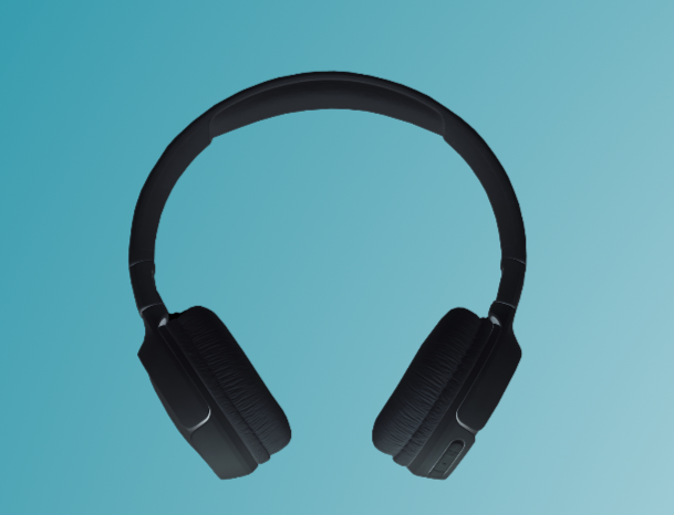 Eicon clustffon du yn erbyn cefndir glas. // Black headphone icon against a blue background.